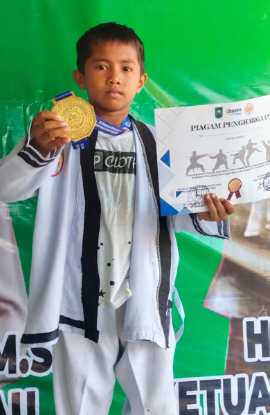 Tiga Siswa SDIT Nurul Ilmi Raih Mendali Emas dalam ajang Riau Open Kompetition 2 Piala Kadispora