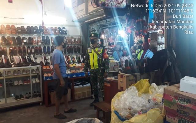 TNI Koramil 03/Mandau Lakukan Giat Pengecekan di Pasar Duri