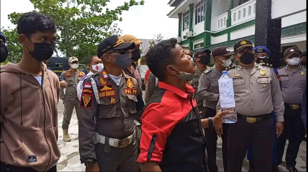 Kebijakan One Way di Selatpanjang Mendapat Penolakan, LM2R Gelar Aksi Damai