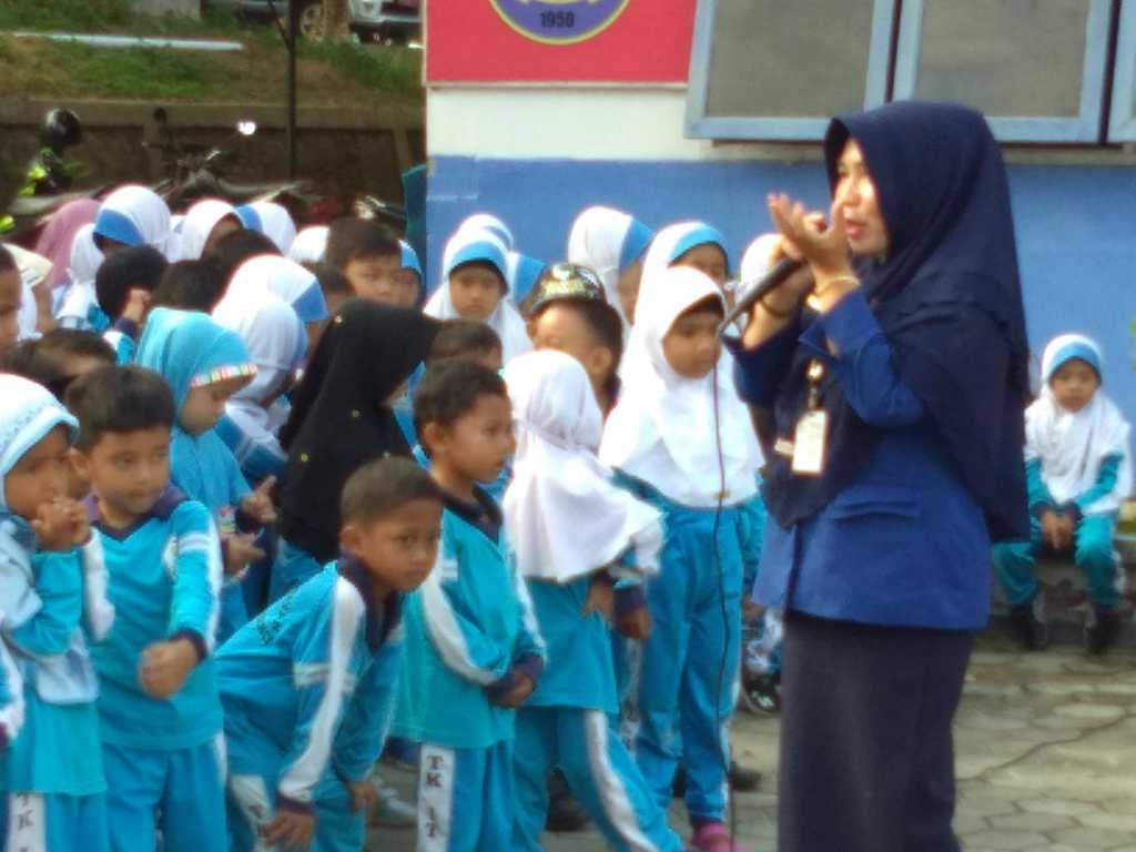 Ratusan Siswa TK Al Bayan Pkl Kerinci Mendatangi Mako Satpol PP dan Damkar Pelalawan