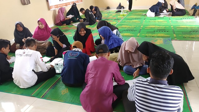 Guru Relawan Panti Motivasi Semangat Belajar Kaum Duafa, Yatim dan Anak Jalanan