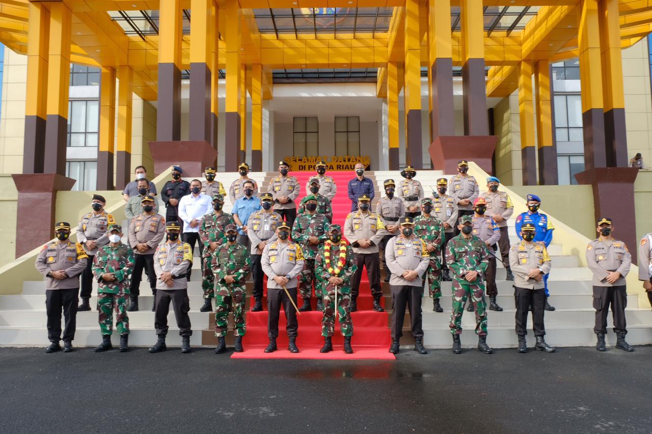 Kapolda Riau Terima Kunjungan Pangdam I Bukit Barisan