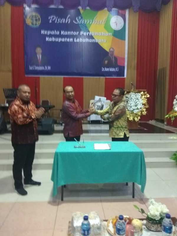 Gelar Sertijab Kepala BPN Kabupaten Labuhanabatu Petugas Lama Kepada Yang Baru