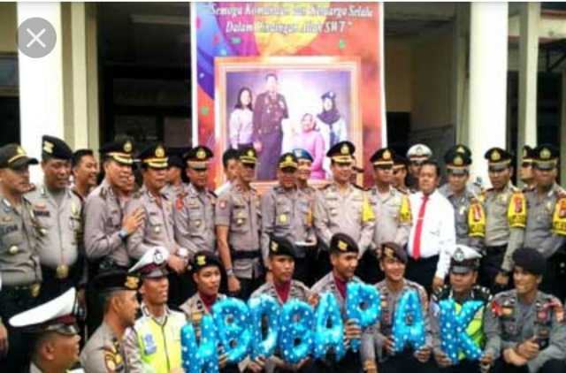 Usai pimpin upacara, kapolres Rohul dapat surprise ultah