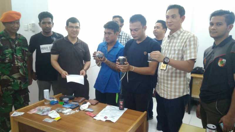Dua Orang Kurir Narkoba diamankan Petugas AVSEC Bandara Internasional SSK II