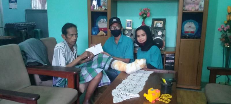 Tim Milenial KBS Miniso Jenguk Pak Deaguman Penderita Penyakit Virus Dikaki