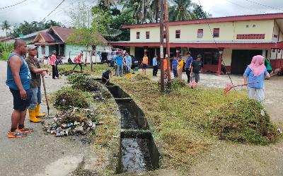 Peduli Lingkungan,Meri Haryani Pimpin Goro Akbar di Duri Timur Melalui Program Bermasa