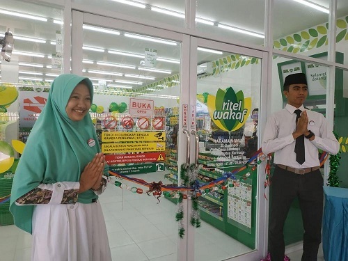 Ritel Wakaf Perdana Resmi Dibuka di Lombok