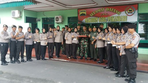 Meriahkan HUT TNI Ke-72, Polresta Pekanbaru Kunjungi Tiga Markas TNI