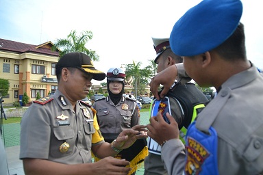 Saat Apel Muara Ops Takus 2018, Waka Polres Siak Tegaskan & Tingkatkan Profesional Saat Bertugas
