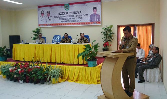 Bupati Rohul Selesaikan Pertikaian Warga Rambah Tengah Hulu dan Menaming
