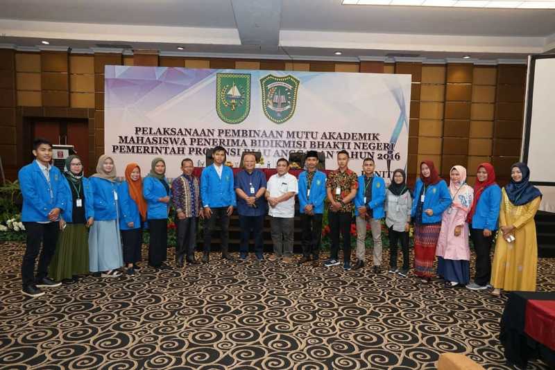 Sekretaris LLDIKTI Semangati Penerima Bidik Misi UIR Agar Lulus dengan Skill