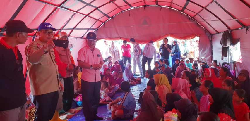 Sekda Minta kepada Perusahaan untuk Ikut Membantu Korban Banjir dikecamatan Rantau Kopar