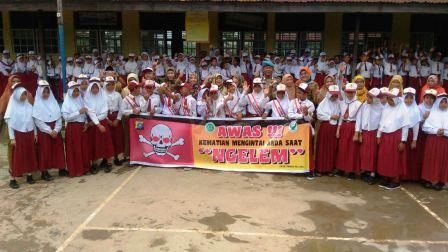 Awas... Bahaya Ngelem...Polsek Kemuning Laksanakan Giat Police To Shcool