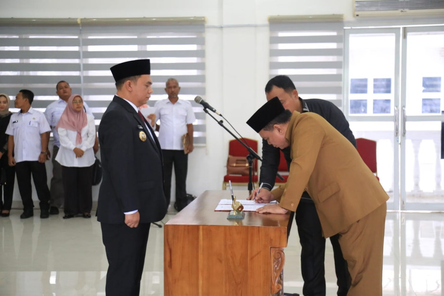 Bupati Labuhanbatu Melantik Ir. Hasan Heri Rambe Sebagai Sekda