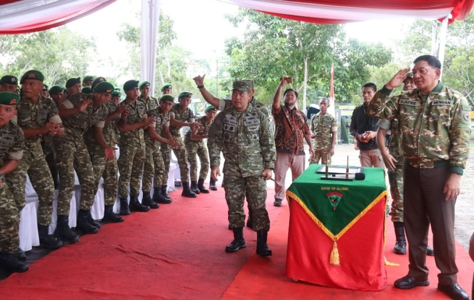 Perkuat Semangat Pengabdian, Menhan RI Kunjungi Yonif TP 851/BBC di Siak