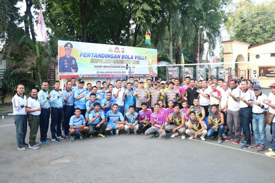 Semarakkan HUT Bhayangkara Ke-73, Polres Gresik Gelar Turnamen Bola Volly Antar Kecamatan