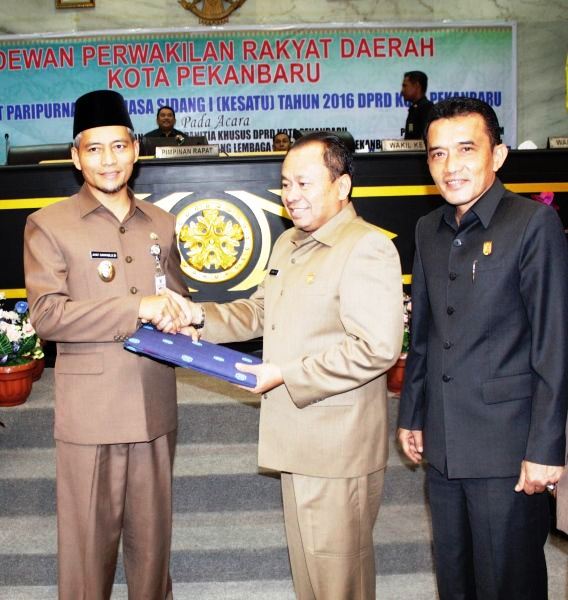DPRD Kota Pekanbaru Menyetujui Ranperda LAM