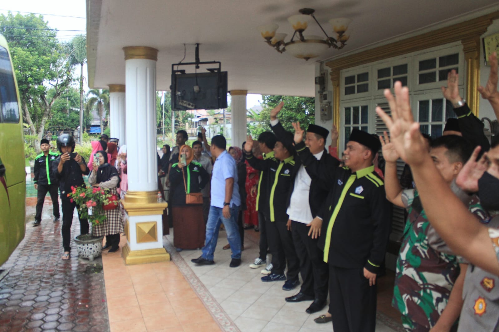 Bupati dan Wakil Bupati Labuhanbatu Berikan Doa Terbaik Kontingen DPC. FKDT