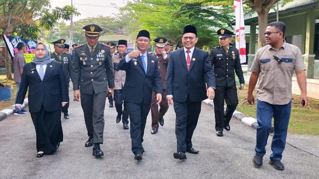 Ketua DPRD Bengkalis, H. Khairul Umam Lc, ME.Sy Hadiri Upacara HUT TNI ke-78