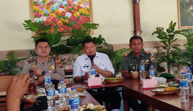 Danramil 03/Mandau Hadiri Coffe Morning Kapolsek Mandau Bersama Upika dan Insan Pers