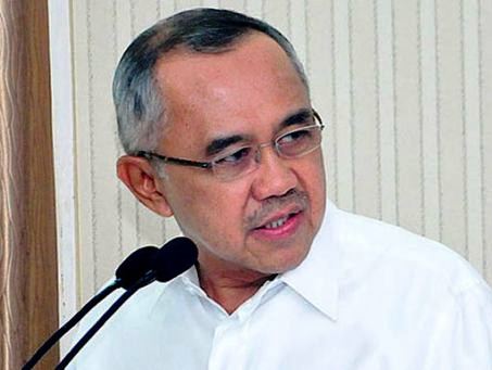 Tiba Di Pekanbaru, Gubernur Riau Langsung Menjalani Tradisi Tepung Tawar