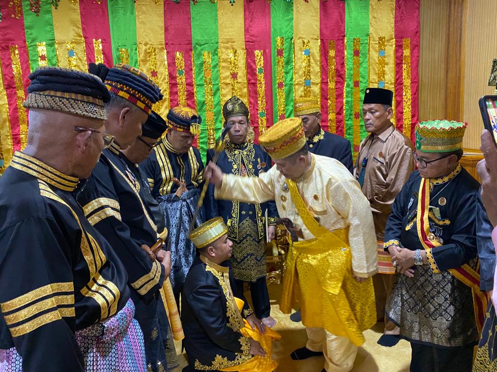 PENOBATAN PEMANGKU RADJA MUDA PELALAWAN RIAU BERJALAN SUKSES DAN LANCAR