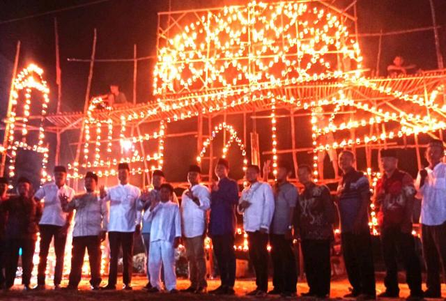 Danramil 03/Mandau Ikut Meriahkan Pembukaan Festival Lampu Colok Kecamatan Mandau