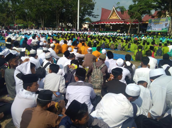 Ribuan Pelajar se-Kota Bangkinang Padati Tabligh Akbar UAS