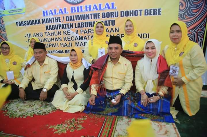 Plt. Bupati Labuhanbatu Upah- Upah Haji dan Halal bihalal Bersama Parsada'an Munthe