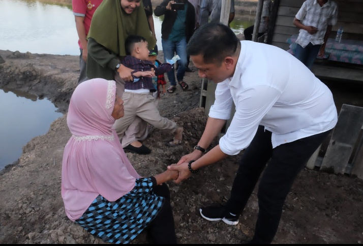 Bupati tinjau Kelompok Pembudidaya ikan Mekar Baru