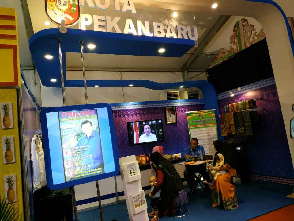 Akun FB Toni Kurniawan di depan Stand DPP Pekanbaru Viral mendapatkan Bantahan