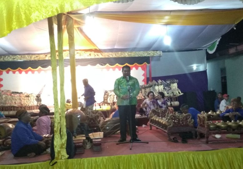 Pagelaran Seni Budaya Wayang Kulit Dihadiri Ketua Dewan DPD II Golkar Bengkalis