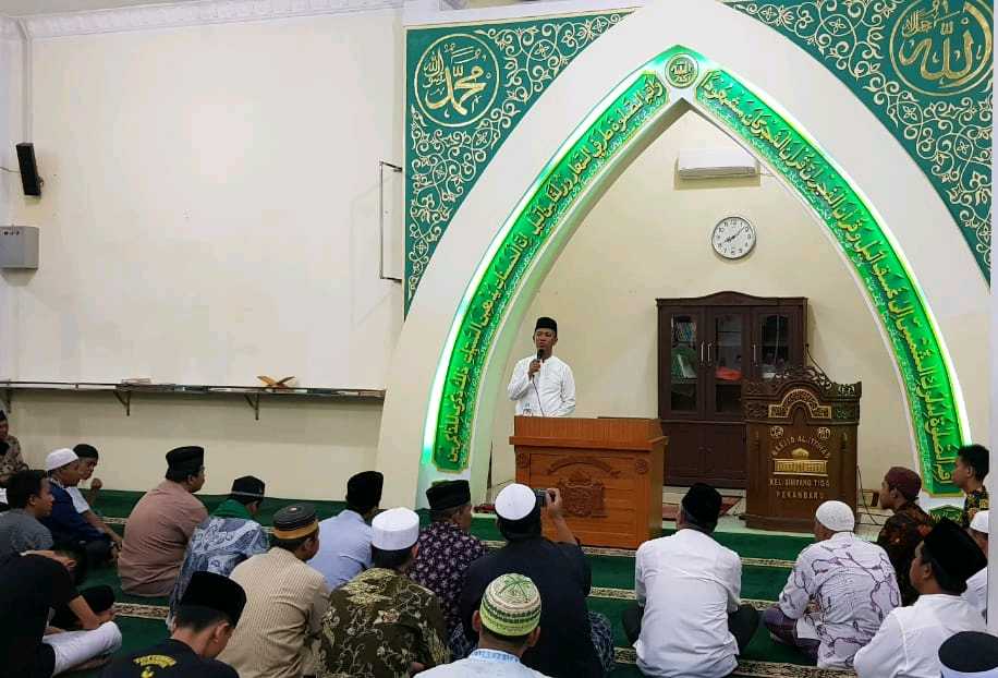 Rektor UIR Sambangi Masjid Al-Ittihad Simpang Tiga