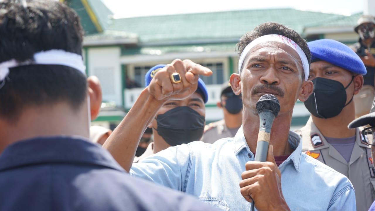 Bobi :Jika Bupati Tidak Mengindahkan Tuntutan,Kami Akan Turun Mengadakan Aksi Dengan Jumlah Yang Ban