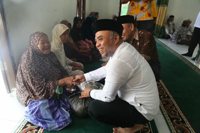 Bupati Labuhanbatu Santuni 378 Anak Yatim Di Dua Kecamatan