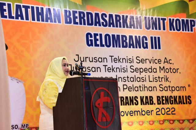 Kasmarni Apresiasi, Pelatihan Peningkatan Keterampilan SDM Untuk Putra-putri Bengkalis