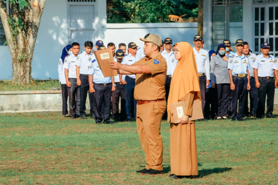Asisten II : Mari Sukseskan Gerakan 