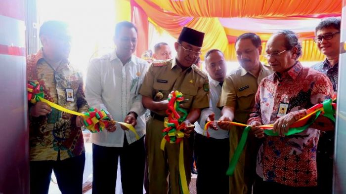 Bupati Inhil Resmikan Gedung Baru Kantor Bank Riau Kepri