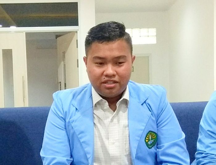 Berlian, Anak Petani Karet Ini Dapat Beasiswa Kuliah di UNRI