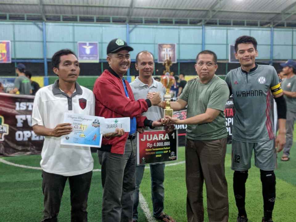 Adri, Legislator Bengkalis Hadiri Penutupan Green Cup 1 Futsal