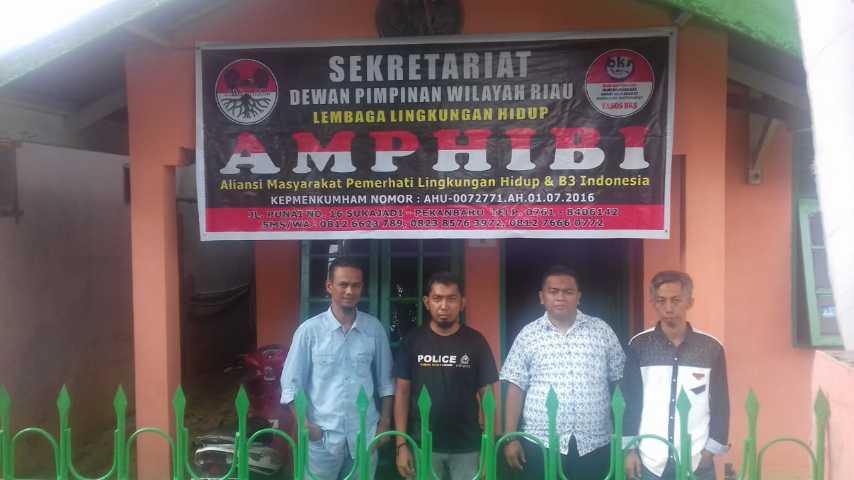 Plang Sekretariat DPW AMPHIBI-Riau Sudah Terpasang, Pengurus Siap Berkiprah