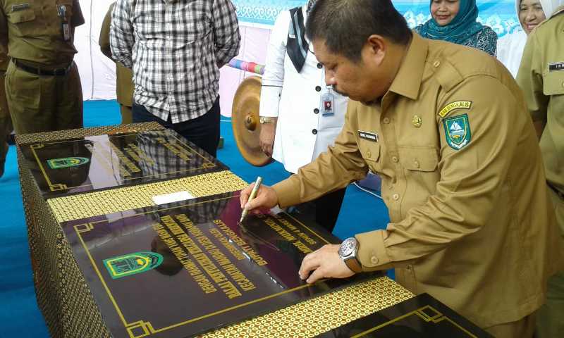 Bupati Bengkalis Resmikan Balai Penyuluhan Kampung KB