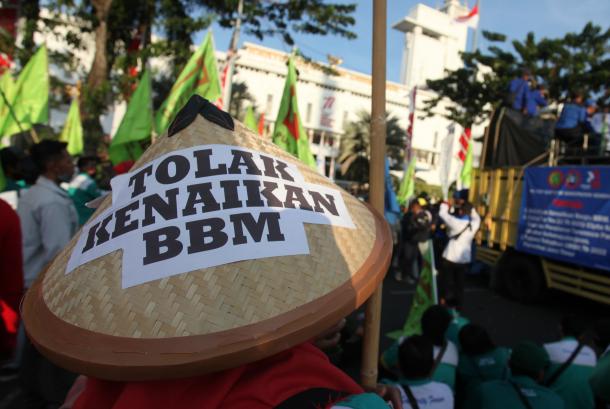 Harga BBM Naik,  Rakyat Tidak Puas Dengan Kinerja Jokowi