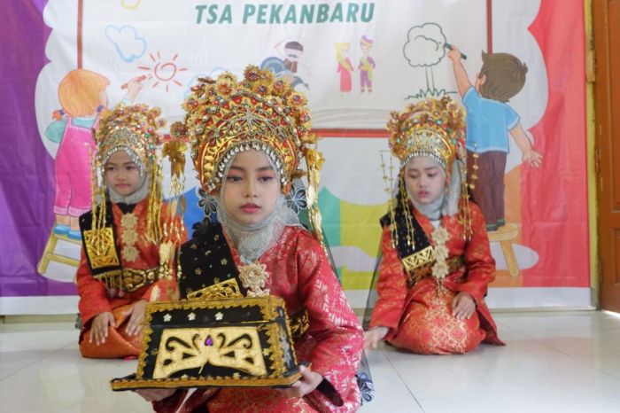 Tanoto Scholars Association Pekanbaru Mengadakan Pentas Seni Ceria