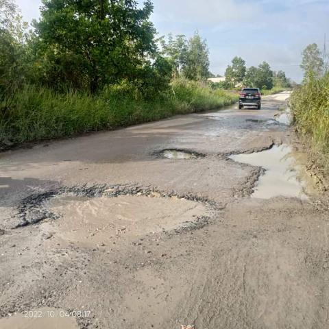 Jalan Siak Rusak Parah, Dinas PUPR Anggarkan Perbaikan 1 Miliyar di Tahun 2023