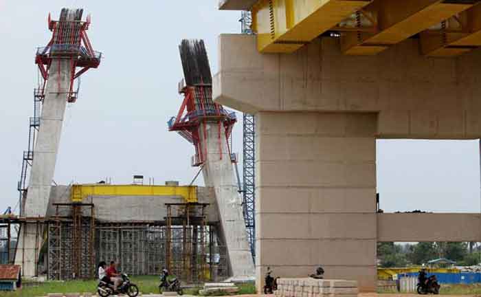 Pemprov Riau Komite Lanjutkan Pembangunan Jembatan Siak IV