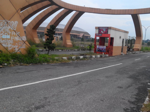 Stadion Utama Pon Riau Kini Berseragam Loreng