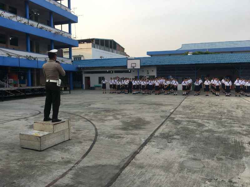 Satlantas Go To School Ajak Pelajar Taat Berlalu Lintas