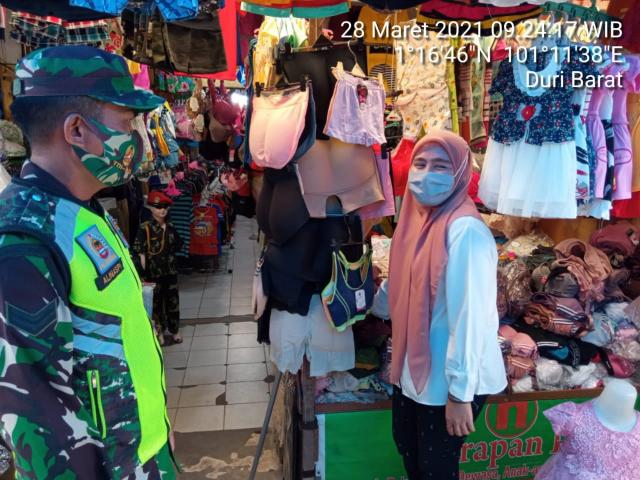 Pasar Sartika Duri Target Pengecekan TNI Koramil 04/Mandau Agar Warga Pasar Patuh Prokes C-19